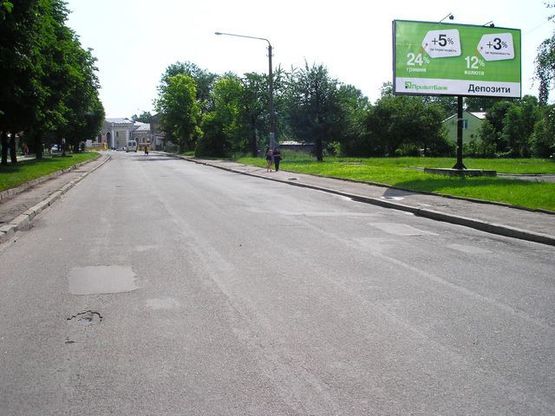 Фото рекламной плоскости по адресу Грушевского ул., 170 (100 м.до Автовкзала)