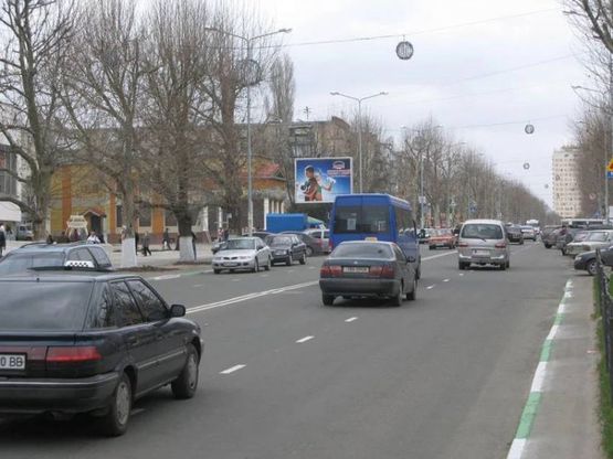 Фото рекламной плоскости по адресу пр. Мира ,20, №33-Б1, Дворец спорта "Юность", площадь проведения всех городских мероприятий, цветочный рынок, ресторан - бильярдная "Акватория",  кафе "Итальянский квартал".