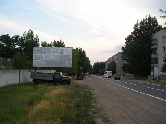 Фото рекламной плоскости по адресу м. Болград, ул.25 Чапаевской дивизи-Победы, микрорайон "Северный"