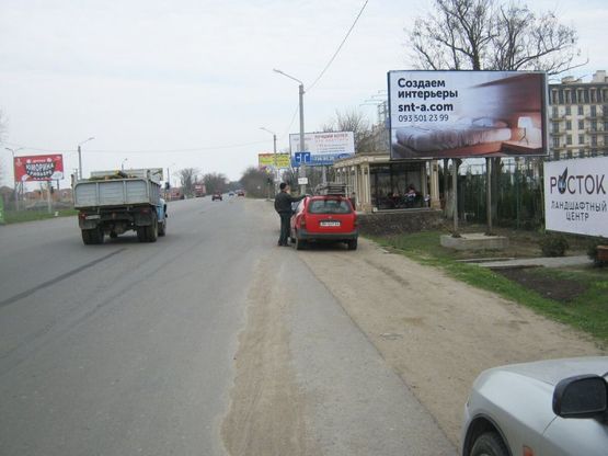 Фото рекламной плоскости по адресу Одесса-Южный, ТРЦ "Ривьера", Строй Супермаркет "ОБИ", ТЦ "РЕАЛ" "Комфи",выезд на  Южный