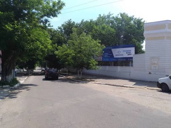 Фото рекламної площини за адресою ул.Первомайская, СТАДИОН, ул.Первомайская, СТАДИОН, Мор-рыб техникум, роддом, пожарка