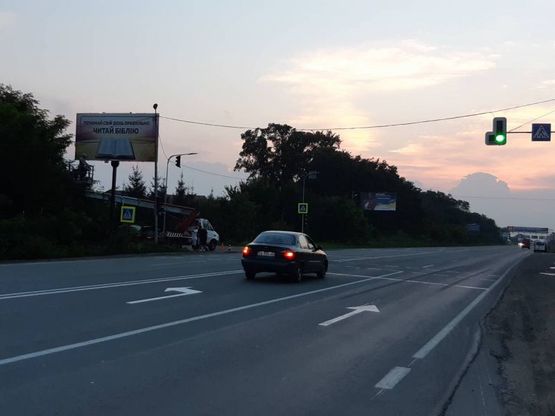 Фото рекламної площини за адресою с. Новий Киселів по центральній автодорозі (біля світлофора)