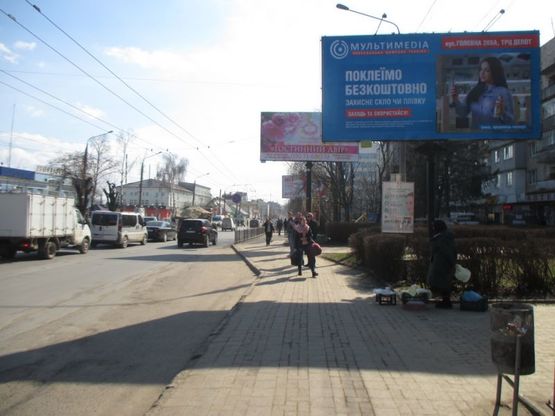 Фото рекламної площини за адресою вул. Головна, 162 (зупинка "Автовокзал")