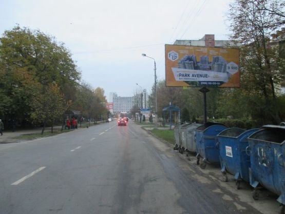 Фото рекламной плоскости по адресу вул. Небесної сотні, 28 / вул. Полєтаєва (перехрестя)
