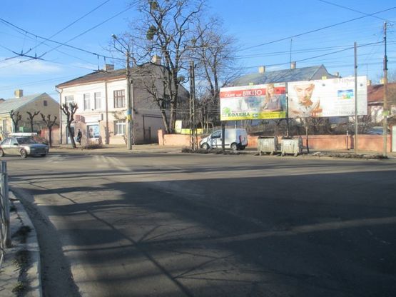 Фото рекламної площини за адресою вул. Героїв Майдану, 74 (навпроти вул. Садової), лівий