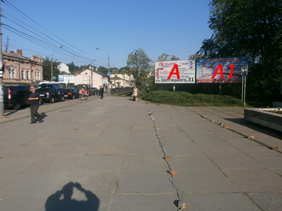 Фото рекламної площини за адресою вул. Руська (площа, біля мосту), лівий