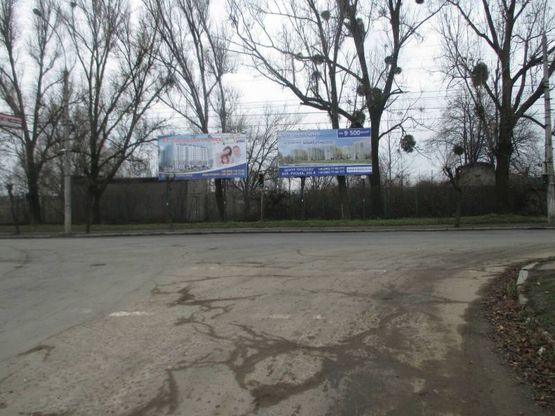 Фото рекламной плоскости по адресу на розі вулиць Енергетичної та Хотинської, правий