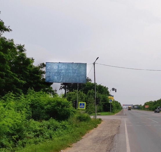 Фото рекламної площини за адресою с. Новий Киселів по центральній автодорозі (біля світлофора)