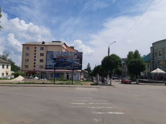 Фото рекламної площини за адресою м. Заставна, вул. Незалежності (в центрі)