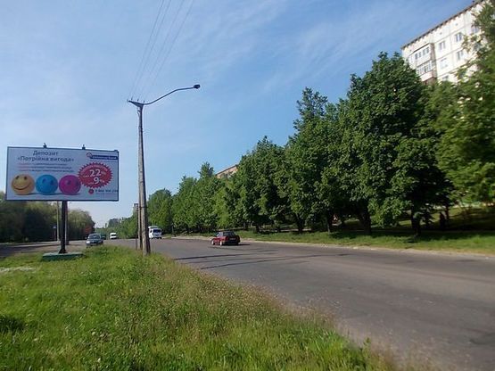 Фото рекламной плоскости по адресу Костромская ул., 1 ,к ул.Киевская в центр (500 м.супермаркет "Сильпо", магазины "Фокстрот","Арена")