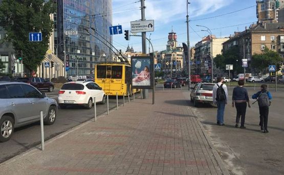 Фото рекламної площини за адресою Лесі Українки, Б-р 2 / Басейа (Парус)