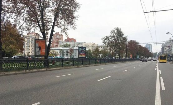 Фото рекламной плоскости по адресу Перемоги Пр-т., 7 / Розподілювач