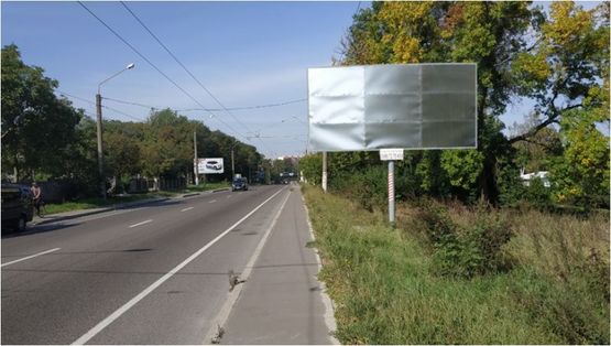 Фото рекламной плоскости по адресу въезд во Львов со стороны Давыдова, Зеленая ул.