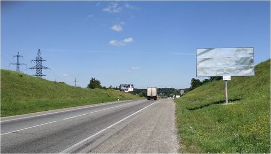 Фото рекламной плоскости по адресу Трасса М-06 Киев-Чоп, с.Чишки, левый