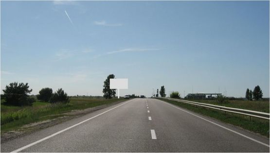 Фото рекламної площини за адресою Автодорога Львов-Краковец, плоскость №2