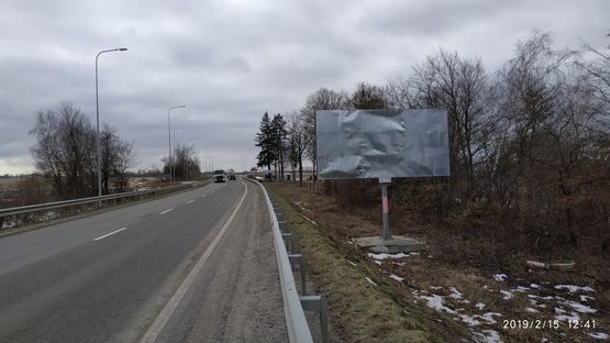 Фото рекламной плоскости по адресу Автодорога Львов-Пустомиты, въезд в г.Пустомиты, правый