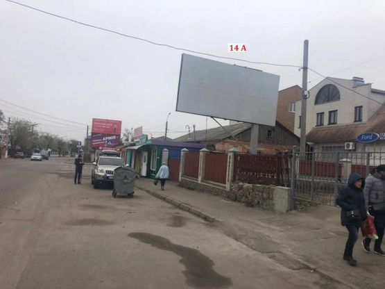 Фото рекламной плоскости по адресу вул. Ярмаркова магазин ФОРД (напрямок в сторону стадіону)  сторона А