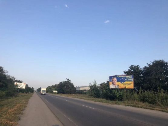 Фото рекламной плоскости по адресу Сквирське шосе, перехрестя на  "Митницю", в"їзд в місто    сторона А