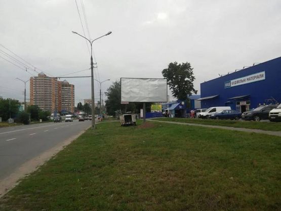 Фото рекламной плоскости по адресу вул. Леваневского, біля Епіцентру, в'їзд у місто