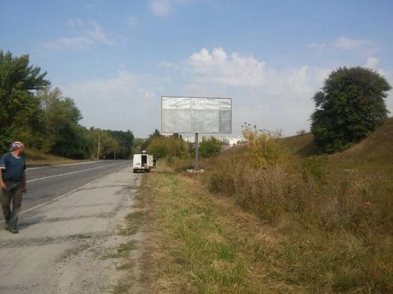 Фото рекламной плоскости по адресу вул. Таращанська, в'їзд в місто (біля знака Біла Церка)