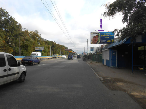 Фото рекламної площини за адресою ул.Глушкова, №30, ,въезд в город