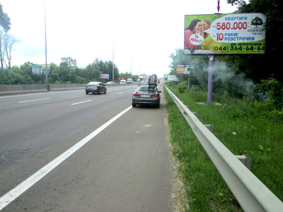 Фото рекламної площини за адресою Одеська траса 15 км. - Чабани - у напрямку Одеси