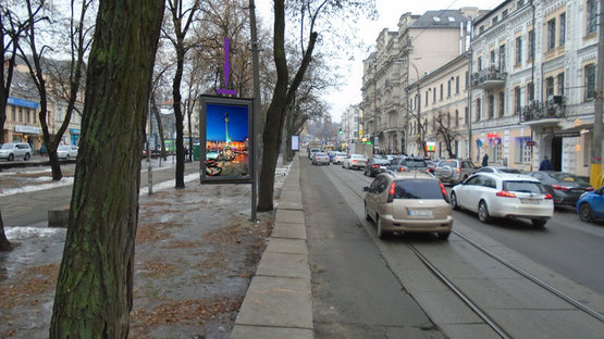 Фото рекламной плоскости по адресу Нижній Вал, 19/21