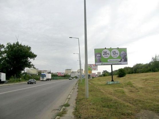 Фото рекламной плоскости по адресу Надречная ул., (напротив д. №18)  (100 м. к СТО BMW")