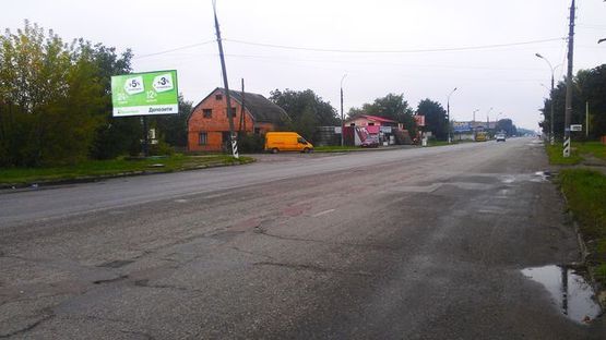 Фото рекламной плоскости по адресу Карпатская ул., (въезд на металлозавод ЗАО “Прикарпаття”)