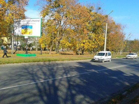 Фото рекламної площини за адресою Толстого ул., (в р-не моста) ЦЕНТРАЛЬНАЯ ЗОНА