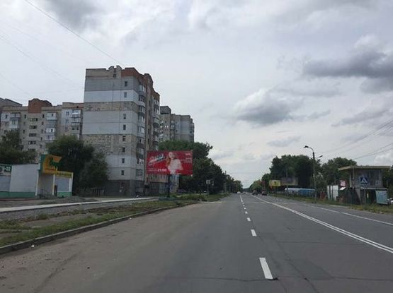 Фото рекламної площини за адресою Прибужская ул., 30 (въезд из Киева)(супермаркет "Вопак",напротив АЗС "ANP")