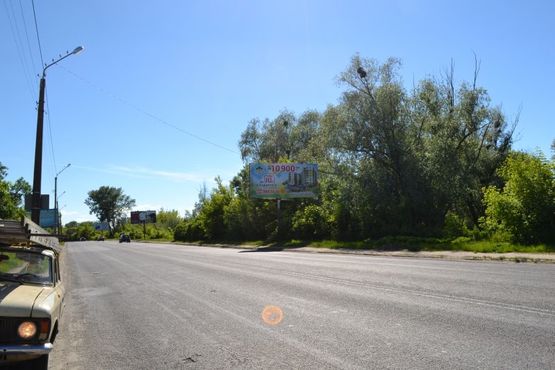 Фото рекламной плоскости по адресу вул. Набережна (напроти вул. Залізняка)