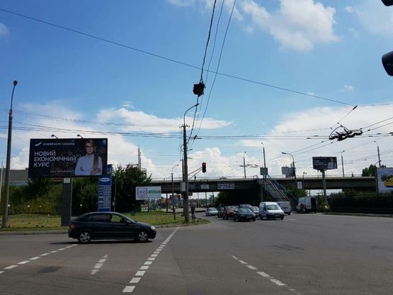 Фото рекламної площини за адресою вул. Карпенка-Карого (біля АЗС "Укрпетроль")