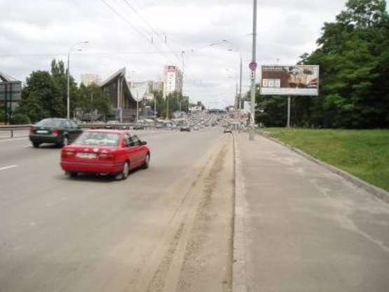 Фото рекламної площини за адресою Дружбы Народов бульвар / Подвысоцкого