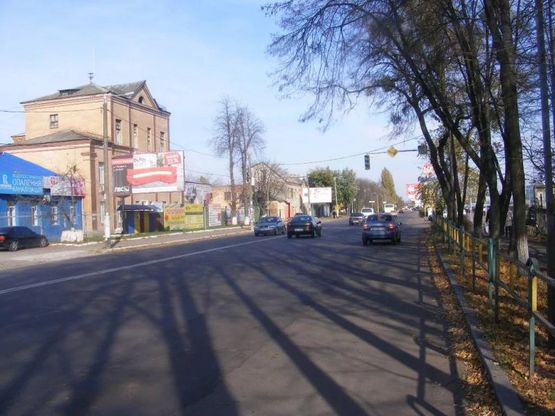 Фото рекламной плоскости по адресу ул. Грушевского, 91 (въезд на паркинг ТРЦ"Глобал":"Караван", "Фокстрот", "Макдональдс", "Комфи", "Эльдорадо", "Мультиплекс", "MOYO")