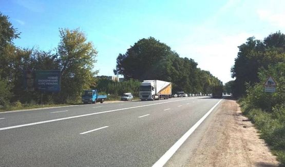 Фото рекламной плоскости по адресу выезд из города, напр. На Киев, Сквирское шоссе, объездная Житомира (напр. на Киев), с.Станишевка, обласная детская больница, выезд из Житомира в напр.Киева, Сквиры