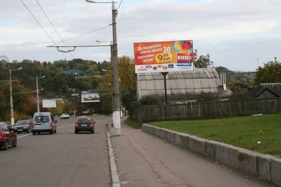 Фото рекламной плоскости по адресу ул. Чудновская, 56 (в центр, 100м до въезда на мост, монумент Славы)