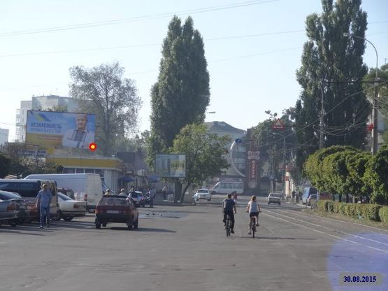 Фото рекламной плоскости по адресу Zt 029 вул.Небесної сотні,10 "Ринок РАДА"А