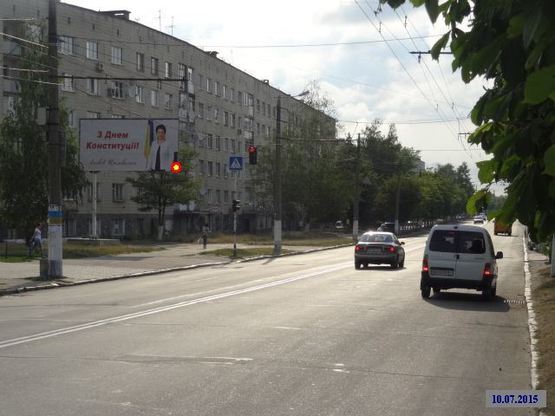 Фото рекламной плоскости по адресу Zt 051 вул Черняховського,100 м-н "Стара Прага" Б