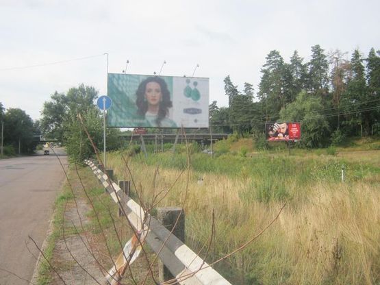 Фото рекламной плоскости по адресу Кольцо  Генерала Момота по направлению к Золотоноше