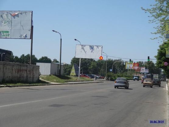 Фото рекламной плоскости по адресу Zt 105 вул. Грушевського ,95-б ТРЦ"Глобал.UA "Центральний речовий" №3 Б