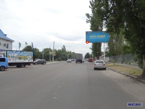 Фото рекламной плоскости по адресу Zt 102 вул.Ватутіна,55 ТЦ"МЕТРО"А