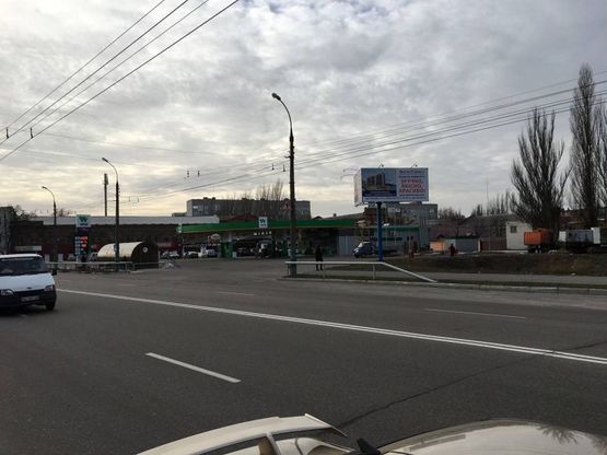 Фото рекламной плоскости по адресу просп. Свободы, 7-Б, возле АЗС «WOG» и ресторана «Хуторок»