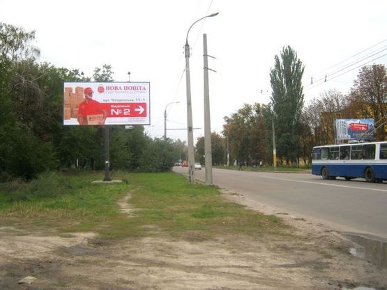 Фото рекламной плоскости по адресу Чигиринская ул., 28,  в центр (Напротив Хлебзовода и "Нова Пошта")