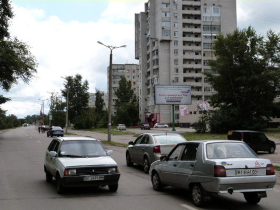 Фото рекламной плоскости по адресу набережная Лейтенанта Днепрова, возле дома № 64-а