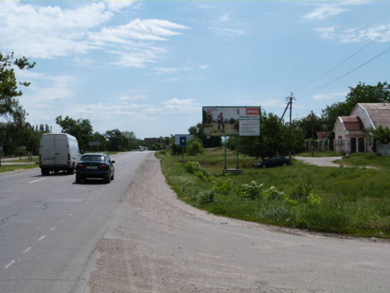 Фото рекламной плоскости по адресу ул. Киевская, возле домовладения № 239