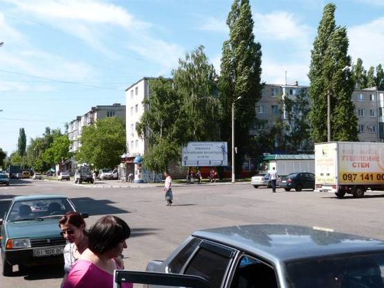 Фото рекламної площини за адресою ул. Театральная (ул.Воровского), 35/6, перекр. с ул. Гагарина, напротив автовокзала, направление в центр