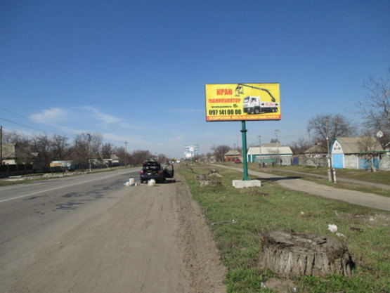 Фото рекламной плоскости по адресу ул. Киевская, возле домовладения № 114, район церкви
