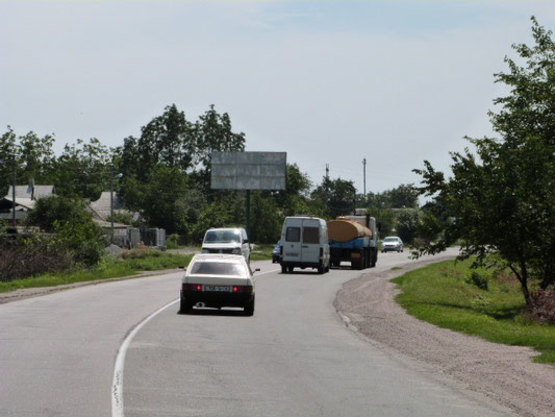 Фото рекламной плоскости по адресу ул. Киевская, возле домовладения № 158