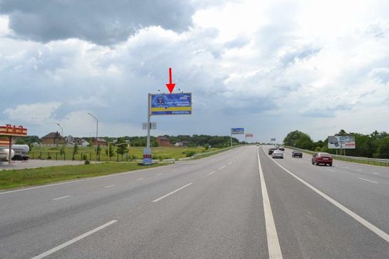 Фото рекламной плоскости по адресу Полтавский шлях-пос.Песочин-ул. Автомобильная возле двух АЗС (выезд из города)